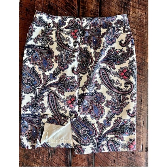 Ann Taylor skirt size 10 paisley print - Picture 9 of 14